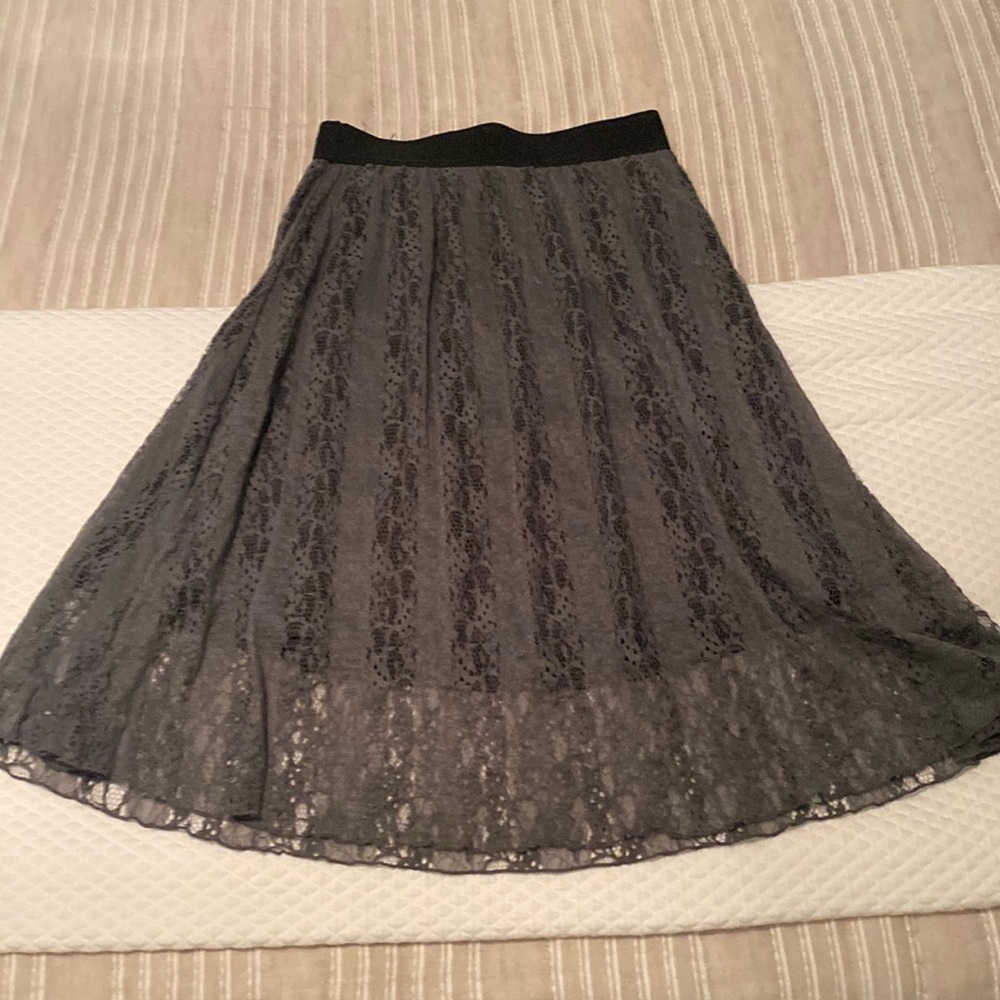 NWOT womens lace skirt Size small